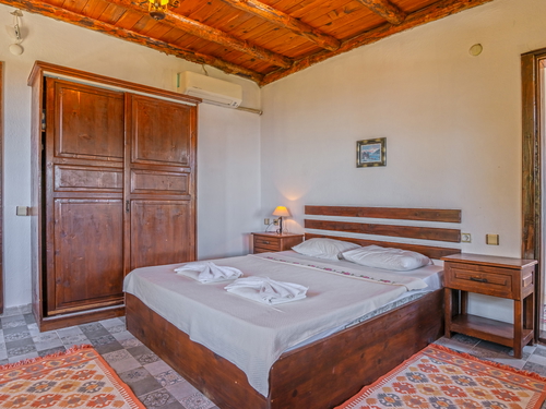  gece  -  Kasım
  | Kalkan Üzümlü’de Deniz Manzaralı Korunaklı Aile Villası Tatili